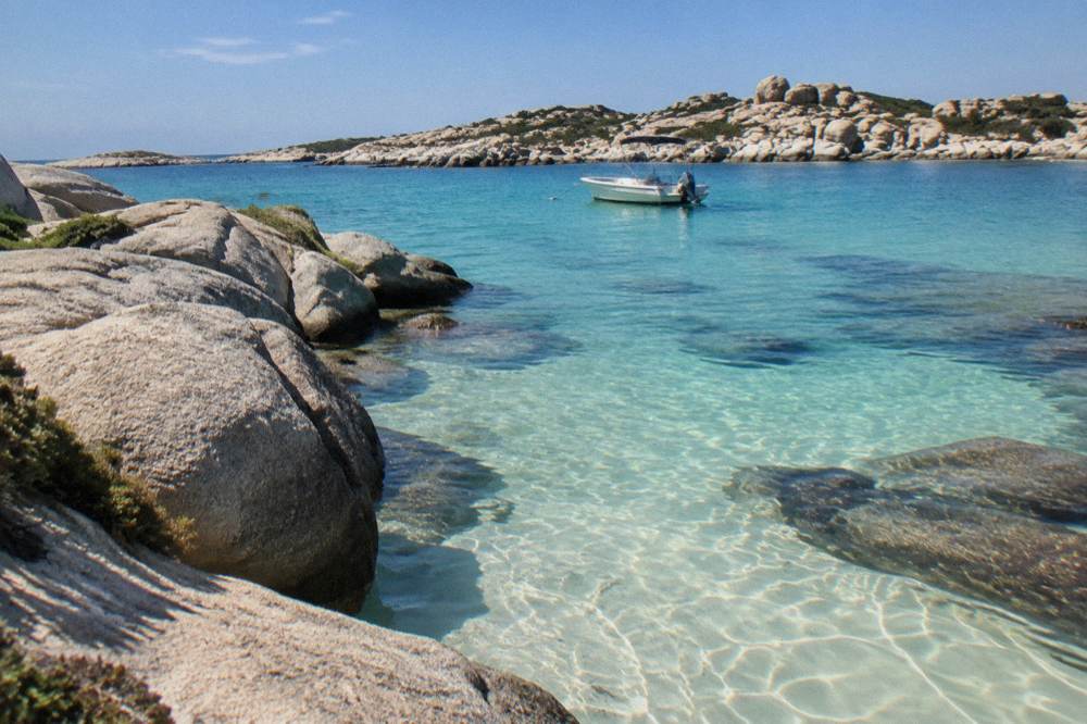 Granite rocks and clear shallow water around the Lavezzi islands
